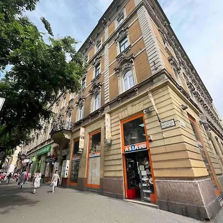 公寓 Stylish Apartament In The City Centre